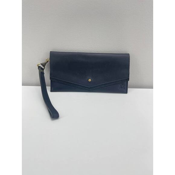 Elevate Mini Wallet in Black - Picture 1 of 6